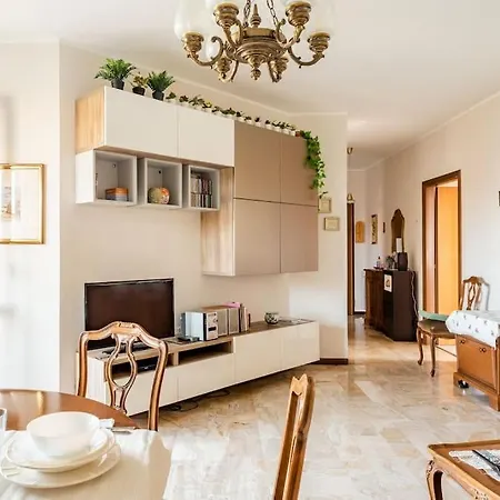 Casa De Rocco No Check In After 19 00 *