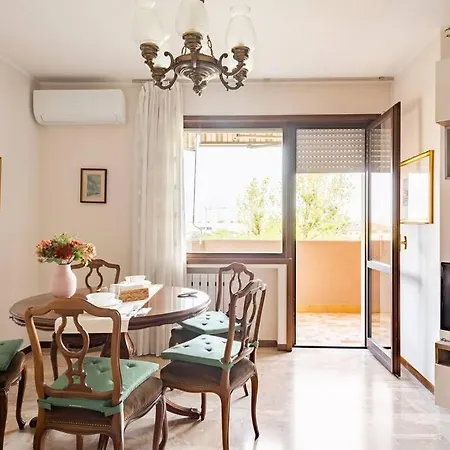 Апартаменты Casa De Rocco No Check In After 19 00 *