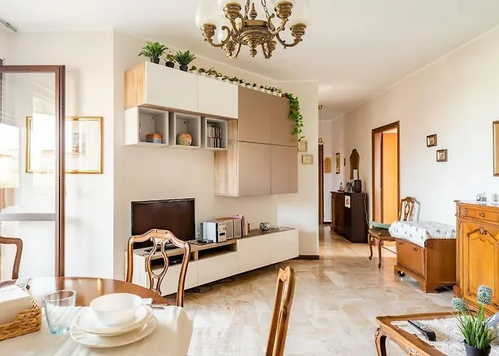 Casa De Rocco No Check In After 19 00 *